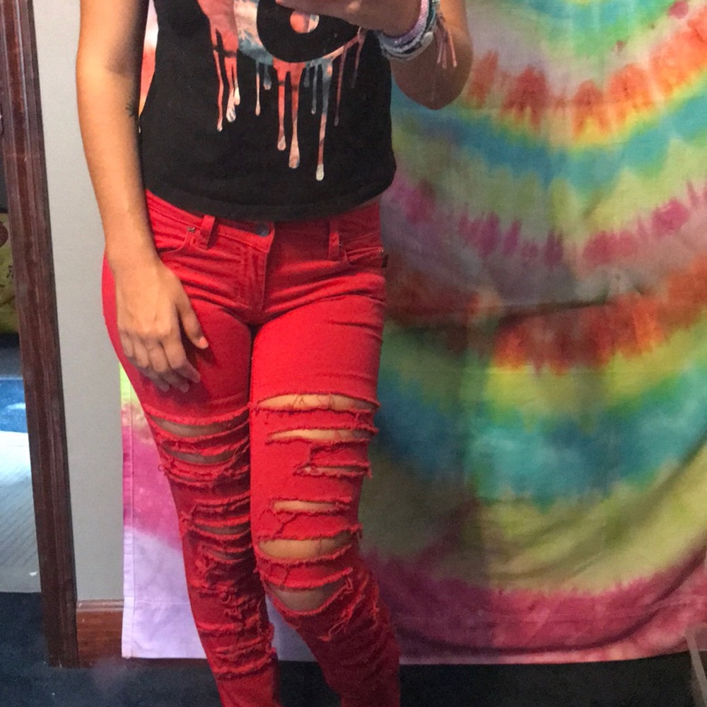 SOLD❌Red ripped jeans - Picture 3 of 4
